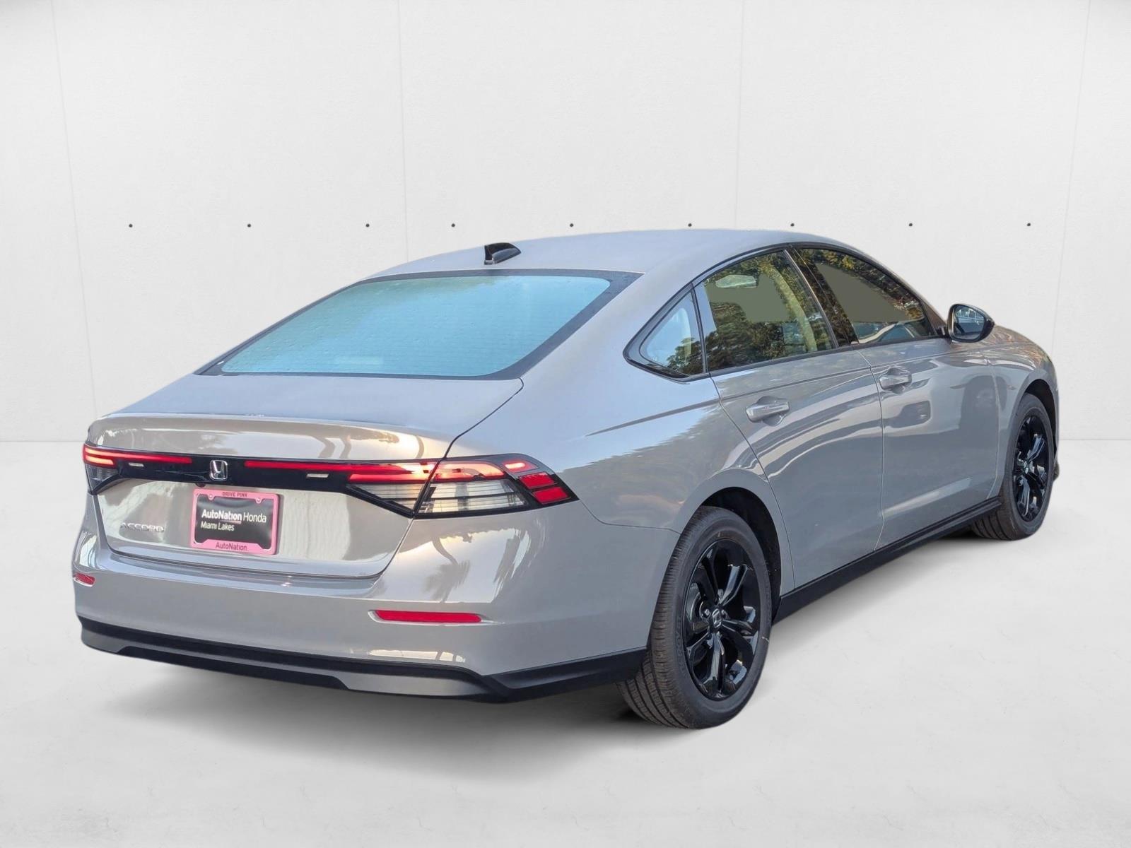 2025 Honda Accord SE photo 2
