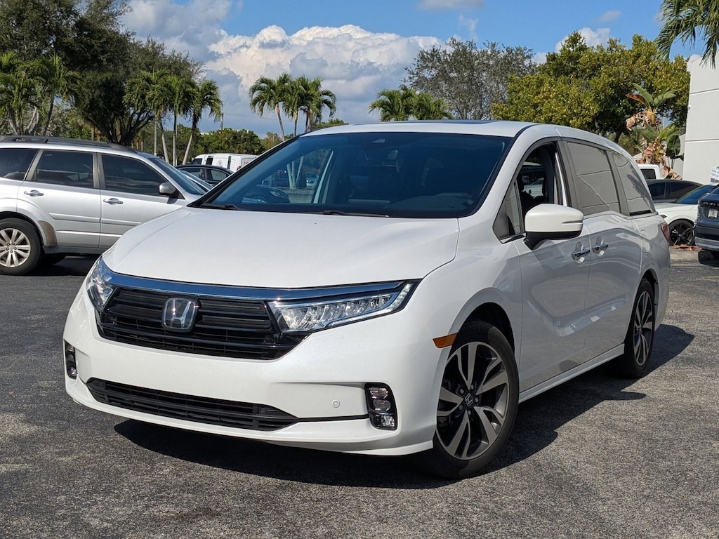 Certified 2023 Honda Odyssey Touring Van