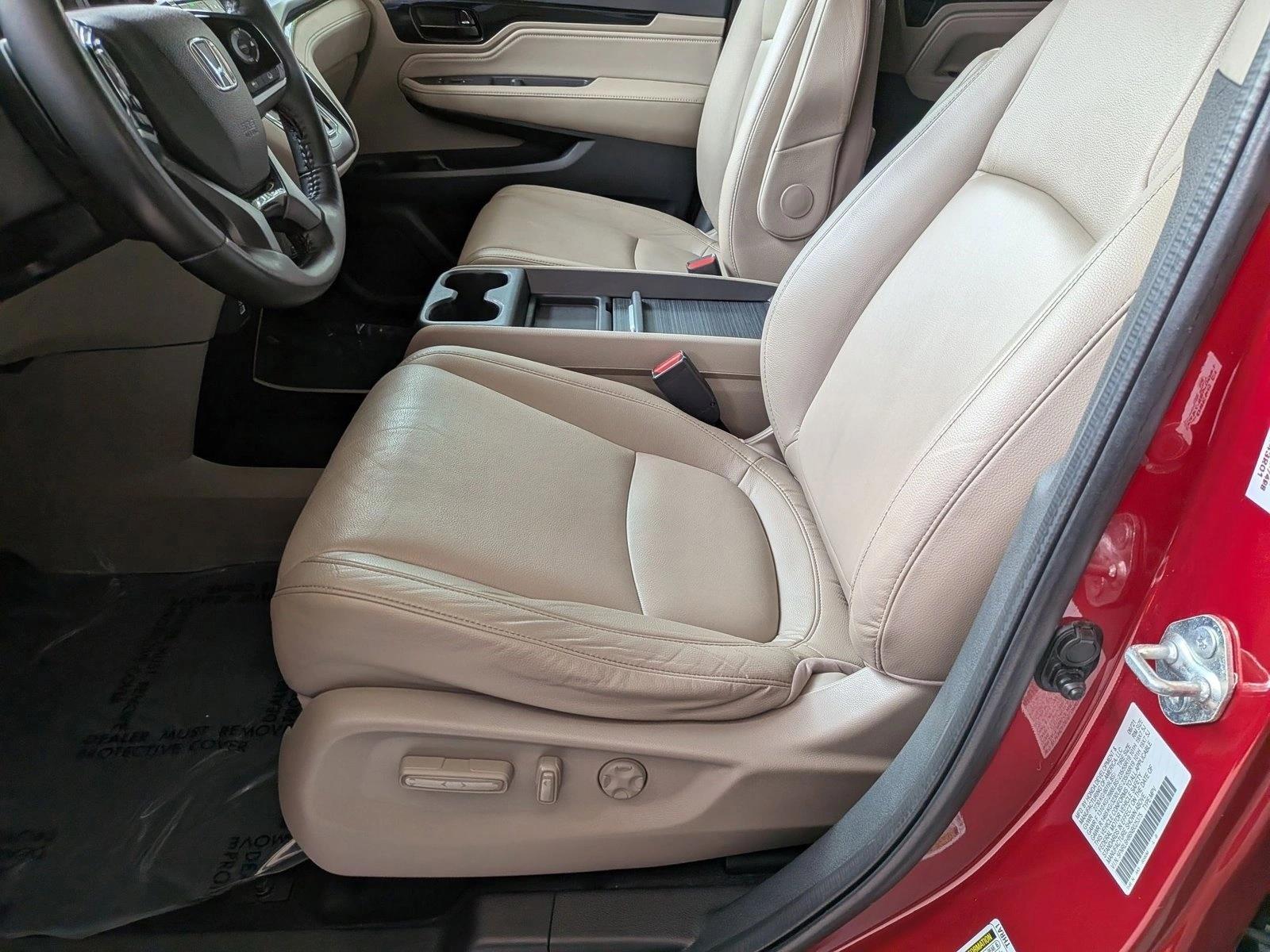 2022 Honda Odyssey Touring - Photo 16