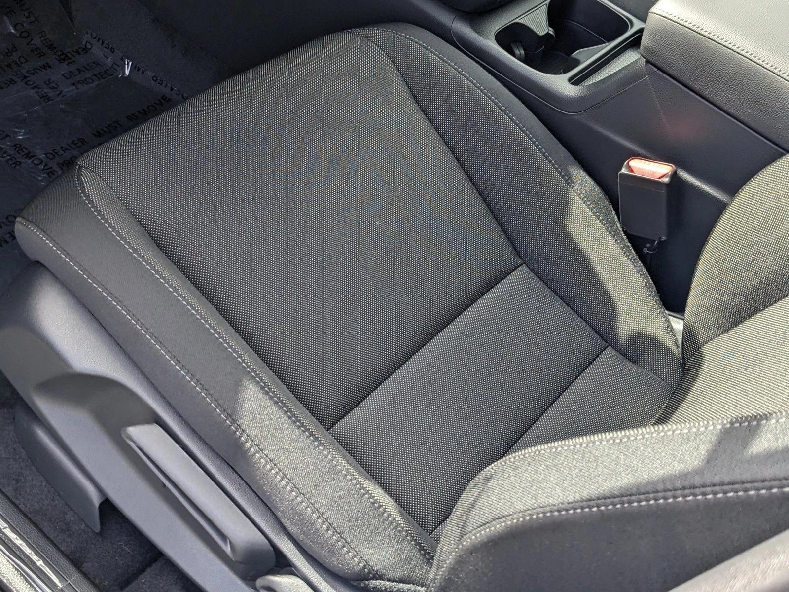 2025 Honda CR-V LX photo 4