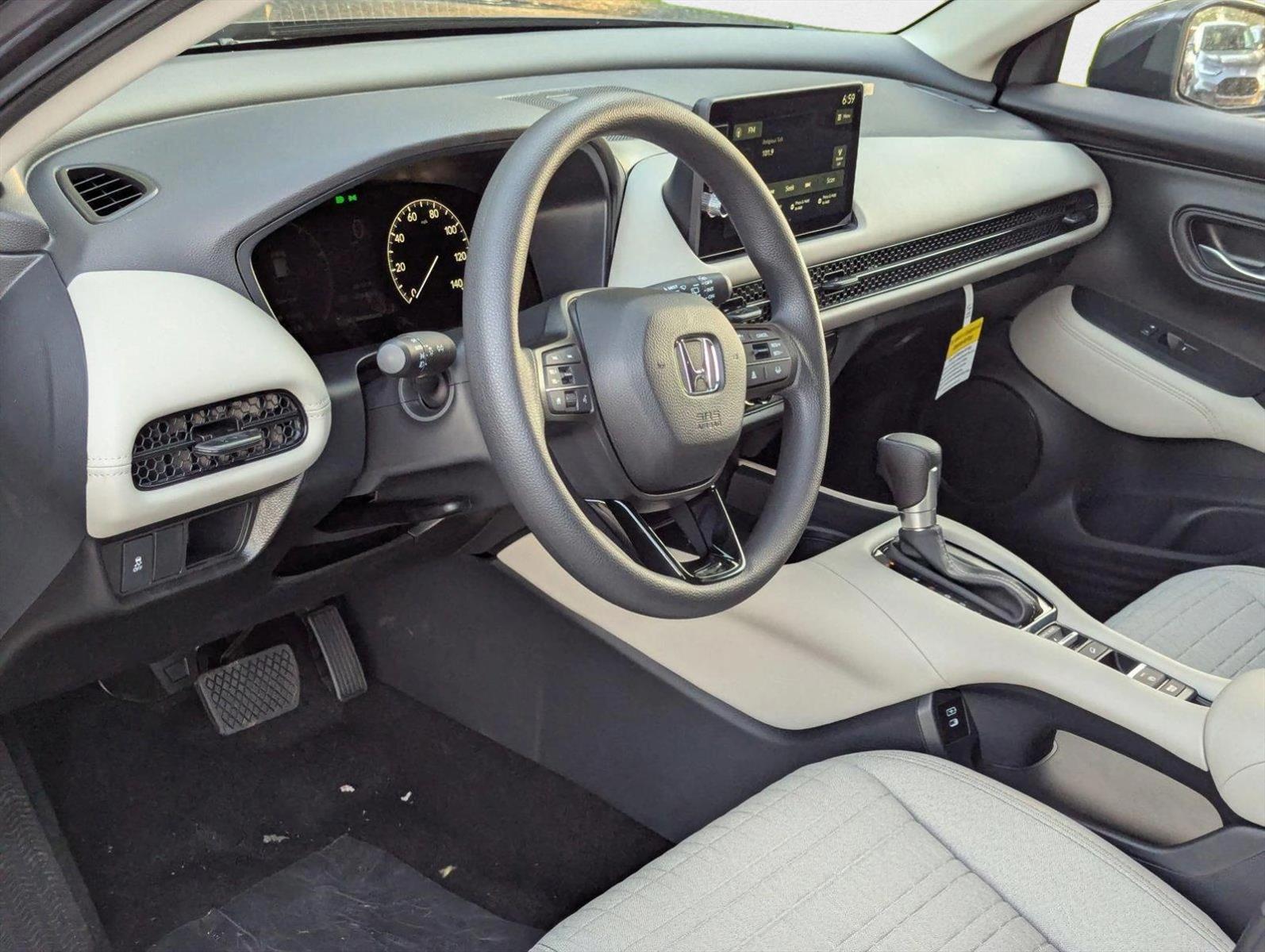 2026 Honda HR-V LX photo 2