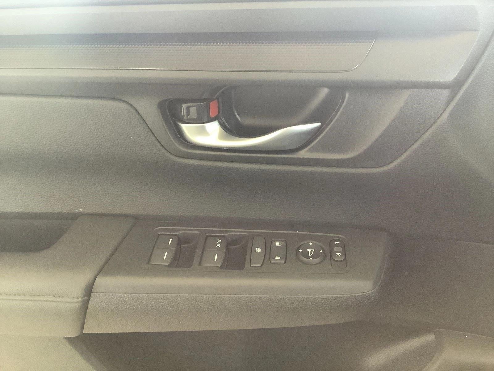 2024 Honda CR-V LX - Photo 11