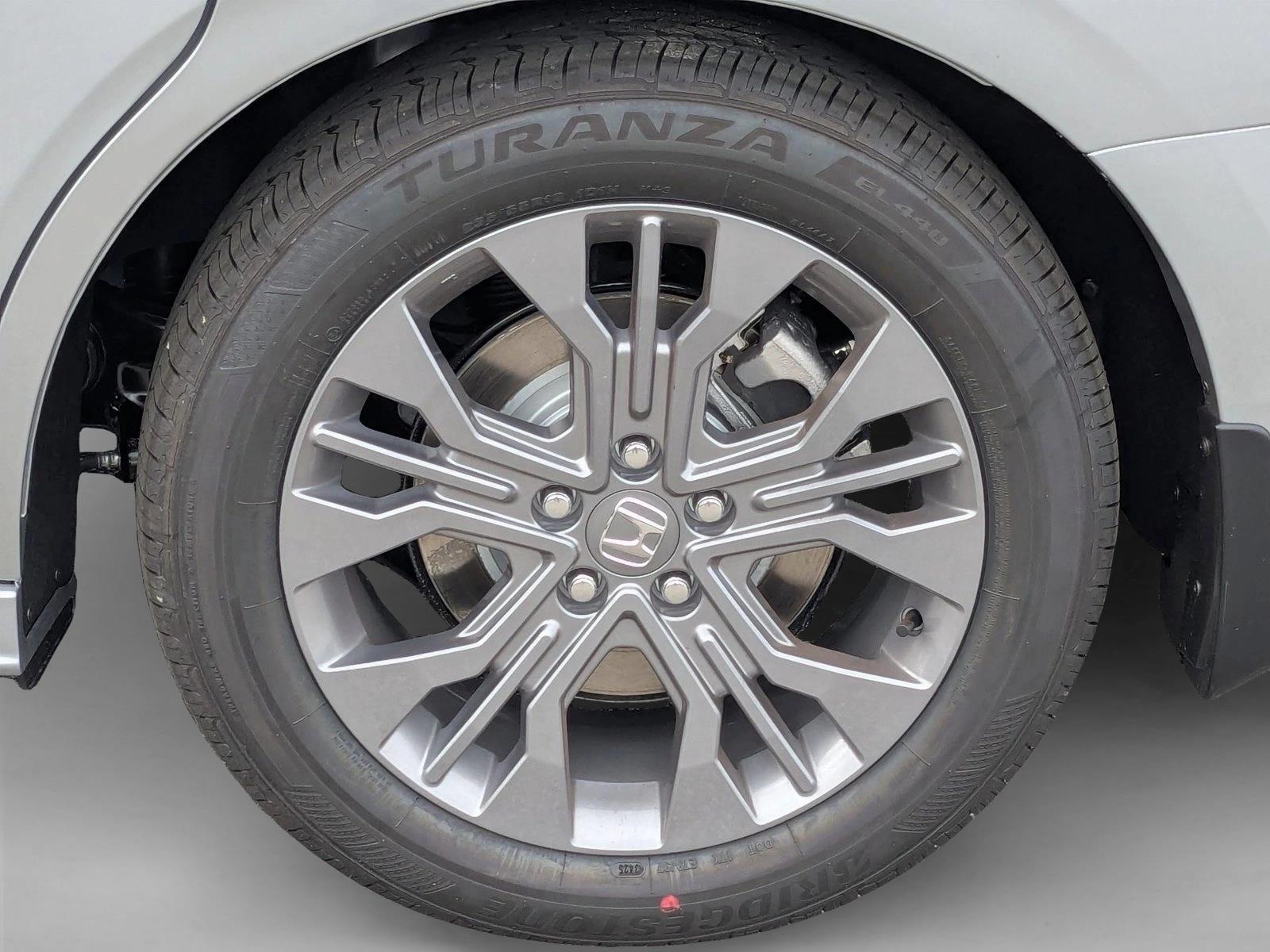 2026 Honda Odyssey Touring - Photo 9