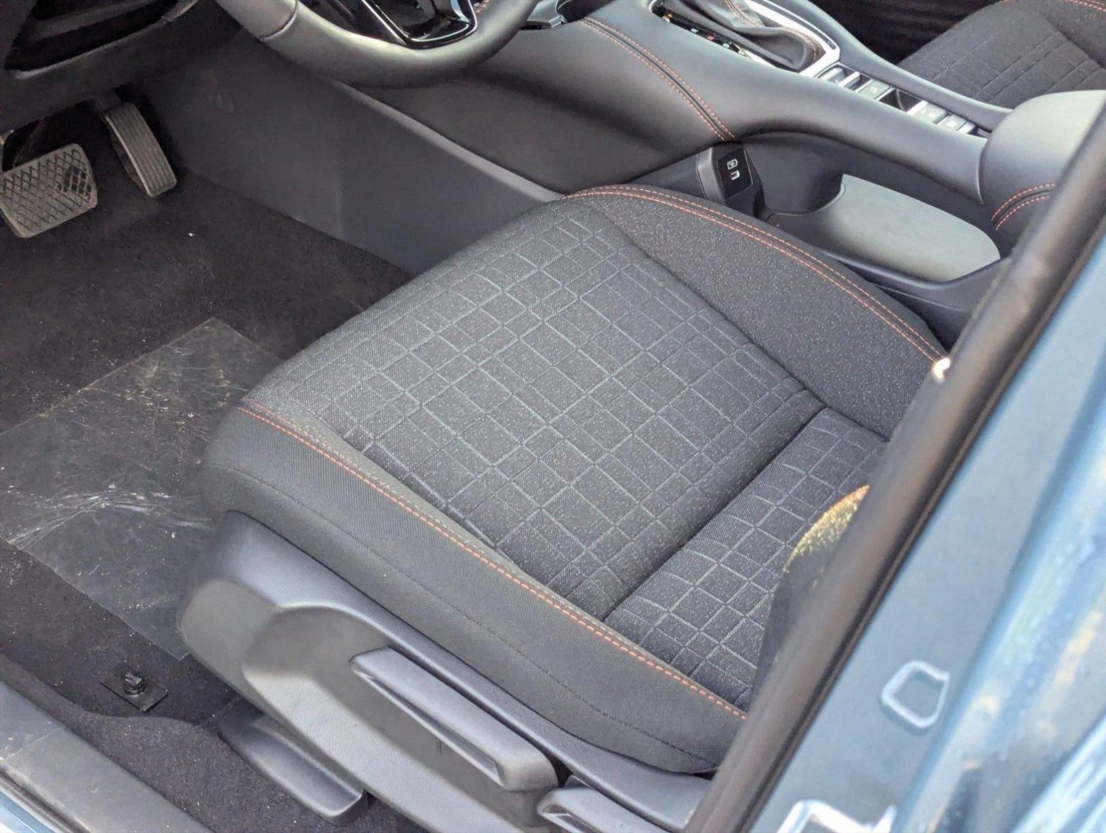 2026 Honda HR-V Sport photo 4