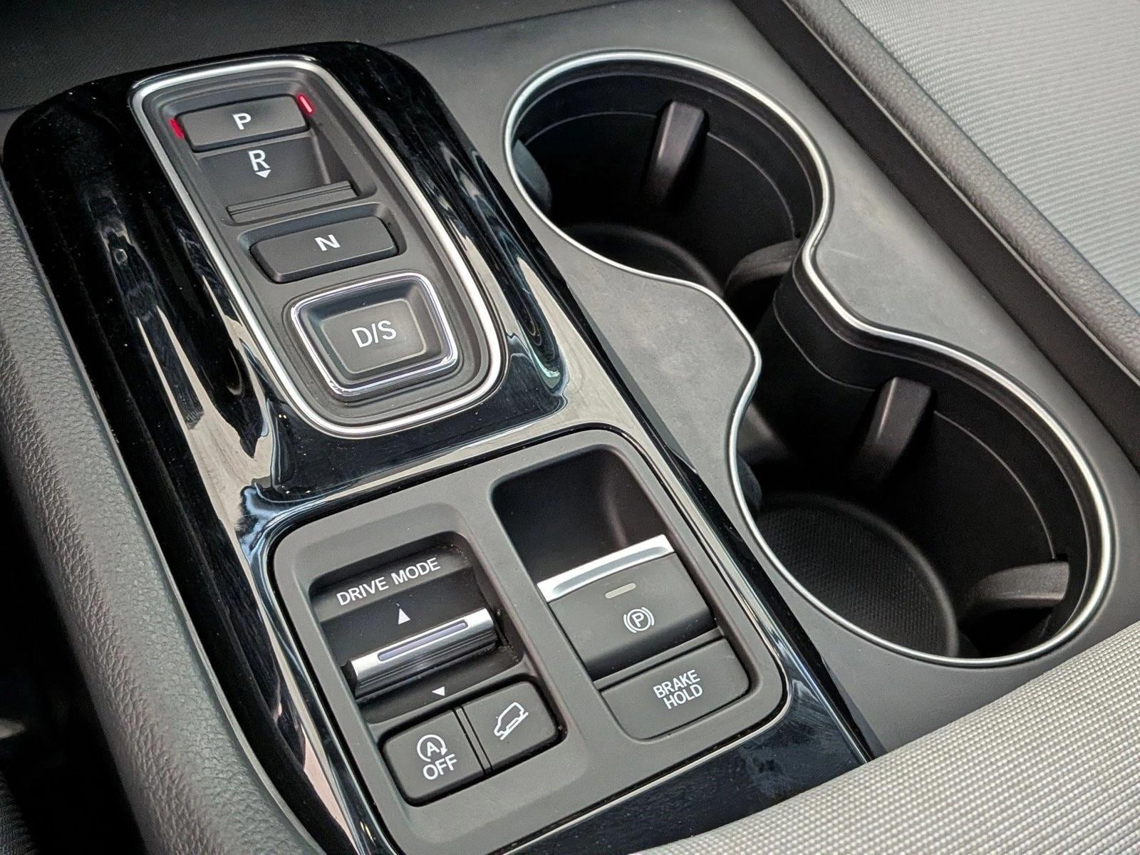 2023 Honda Pilot LX - Photo 11