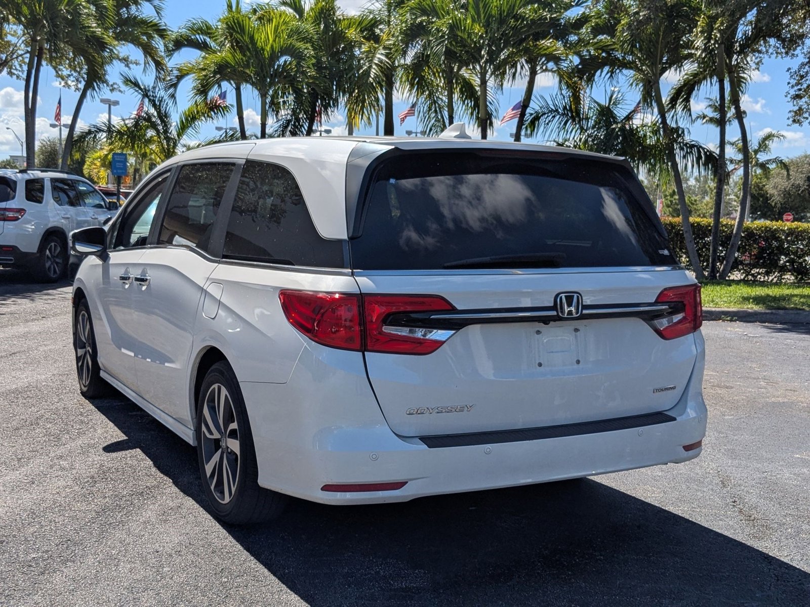 2024 Honda Odyssey Touring photo 3