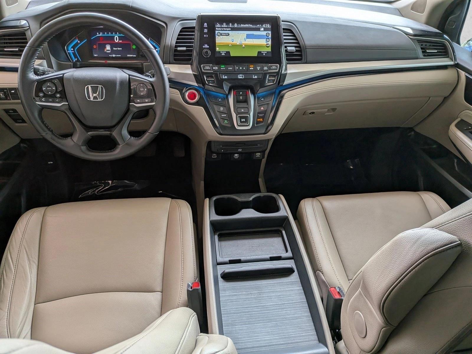 2022 Honda Odyssey Touring - Photo 19
