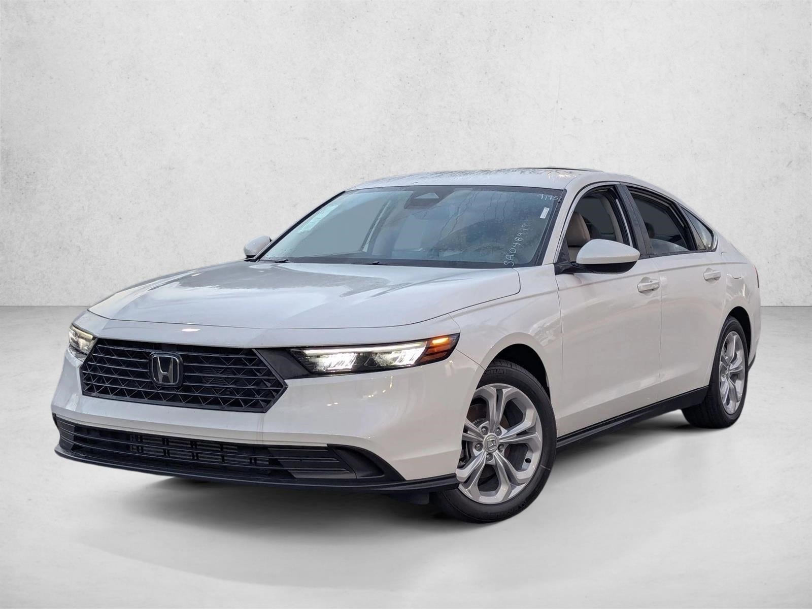 2025 Honda Accord LX's photo