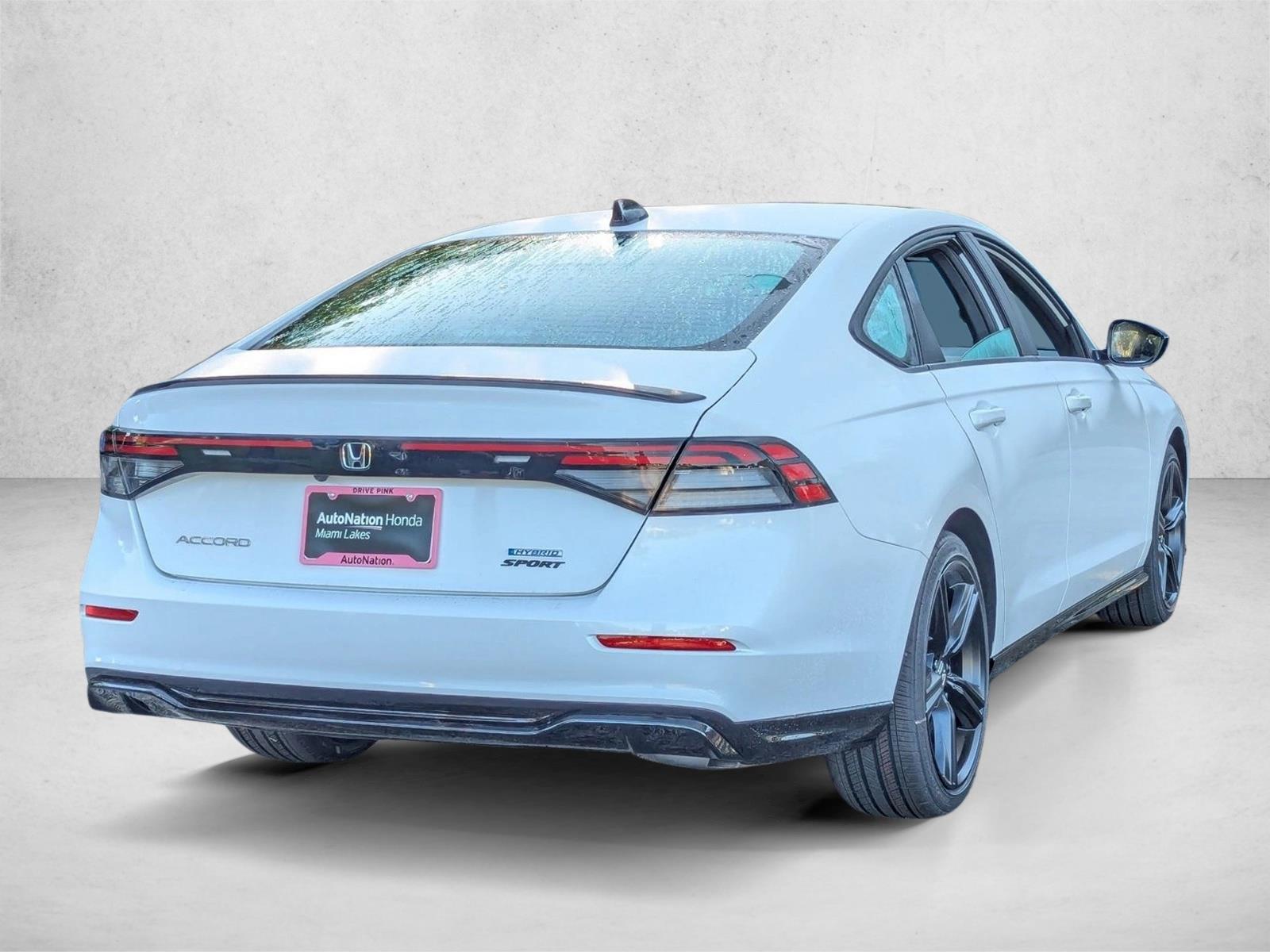 2025 Honda Accord Hybrid Sport-L photo 2