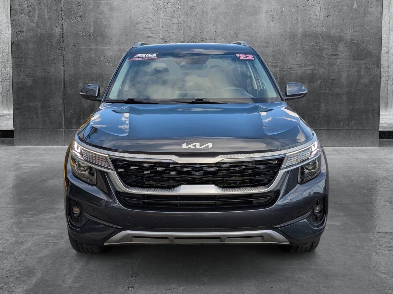 Used 2022 Kia Seltos S with VIN KNDEUCAA8N7273768 for sale in Miami Gardens, FL