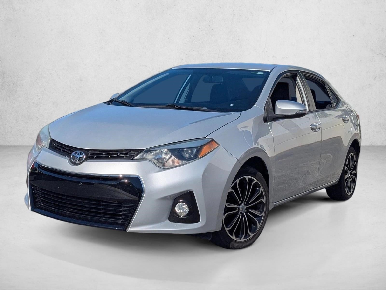 2015 Toyota Corolla S Plus's photo