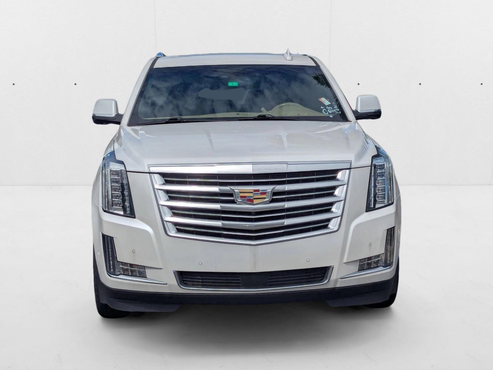2018 Cadillac Escalade Platinum photo 2
