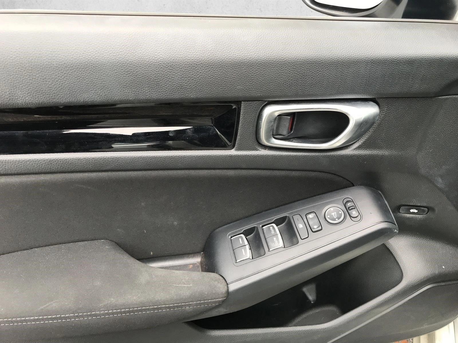 2024 Honda Civic EX - Photo 11