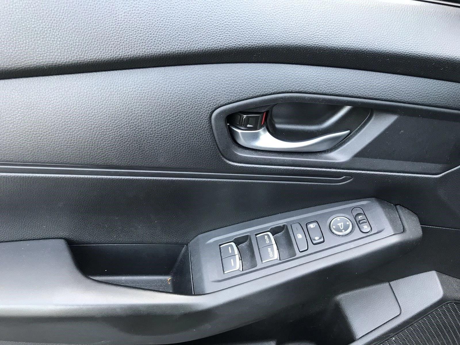 2025 Honda Accord LX - Photo 13