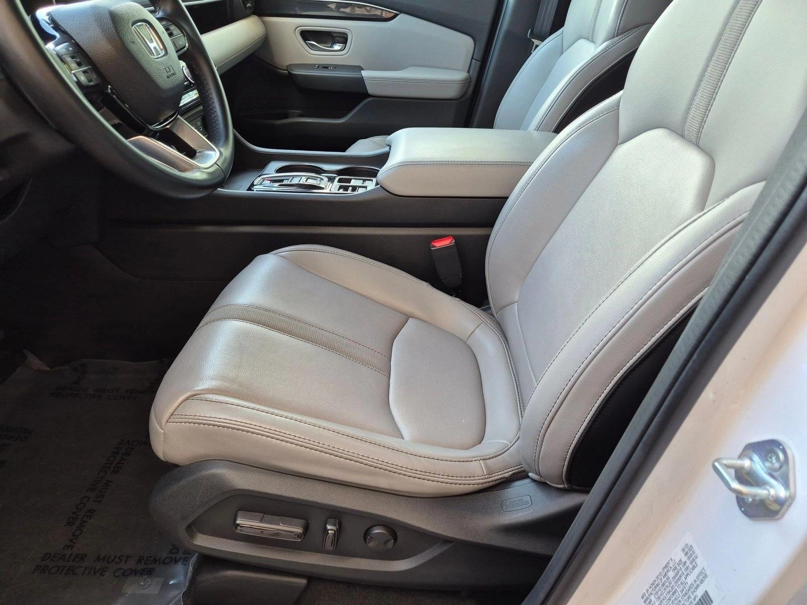 2023 Honda Pilot EX-L - Photo 14