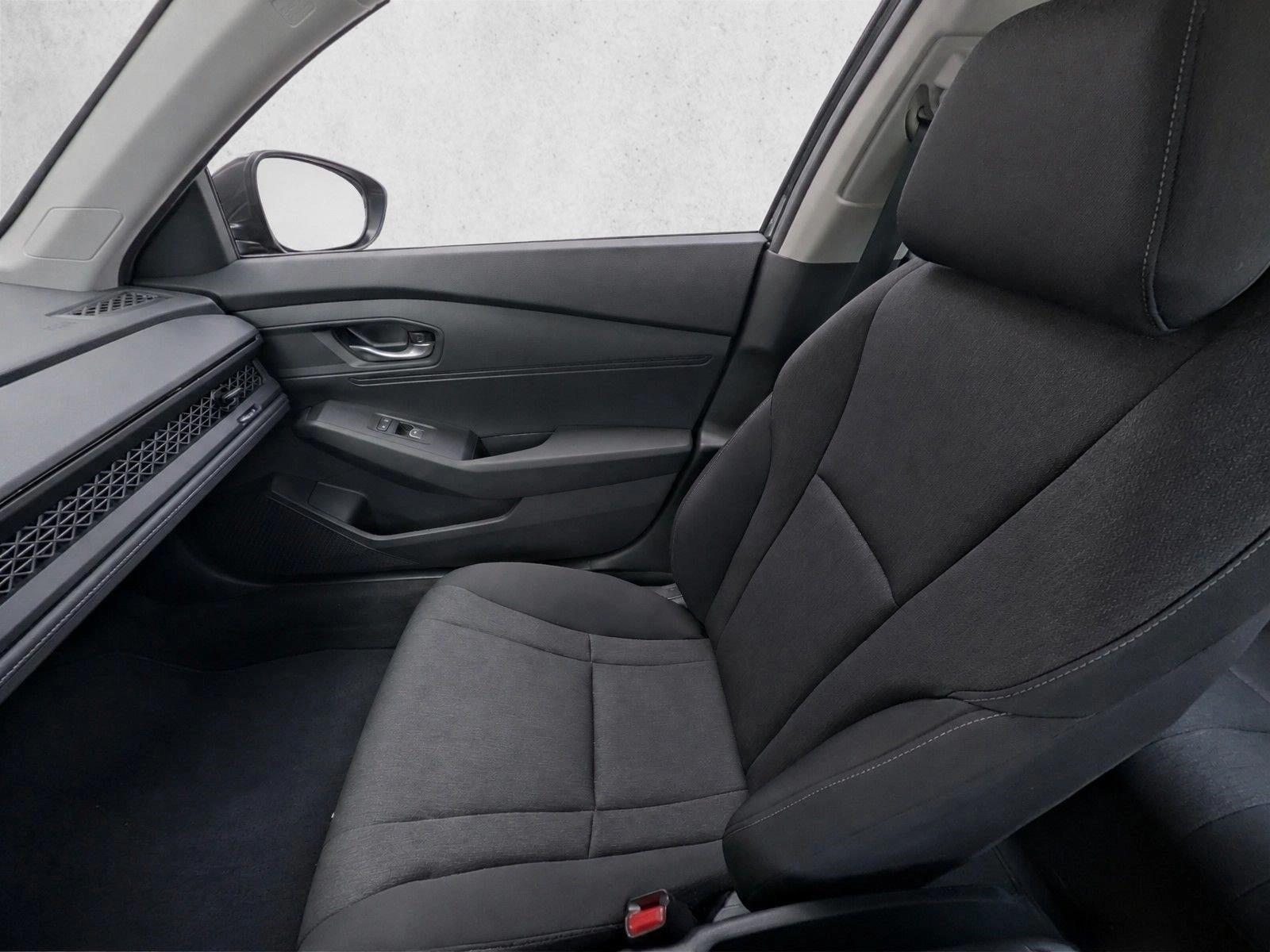 2025 Honda Accord LX - Photo 23