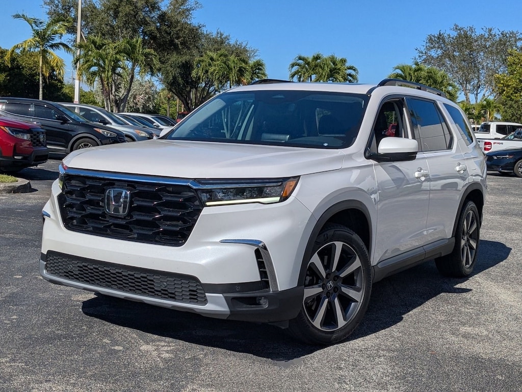Certified 2023 Honda Pilot Touring SUV