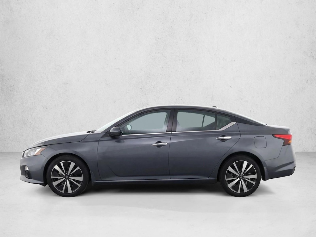 Used 2021 Nissan Altima 2.5 SV Sedan
