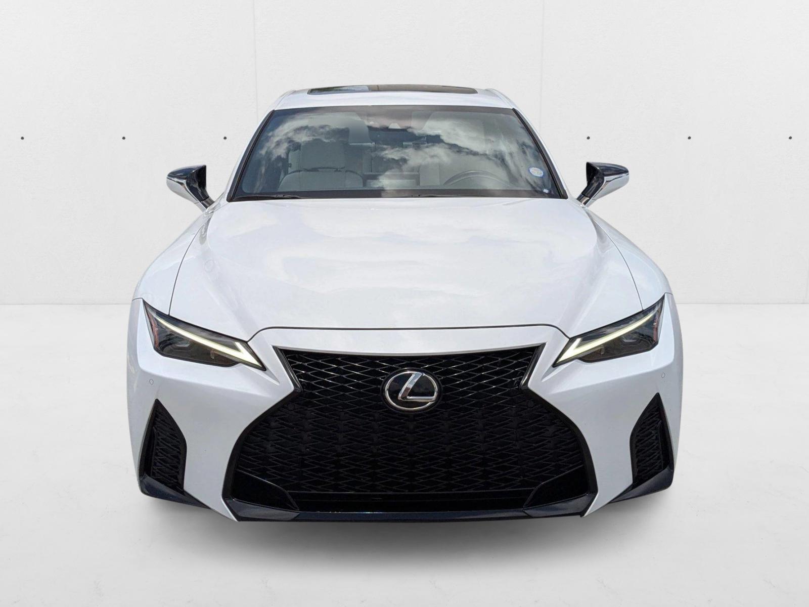 2022 Lexus IS 350 F SPORT photo 2