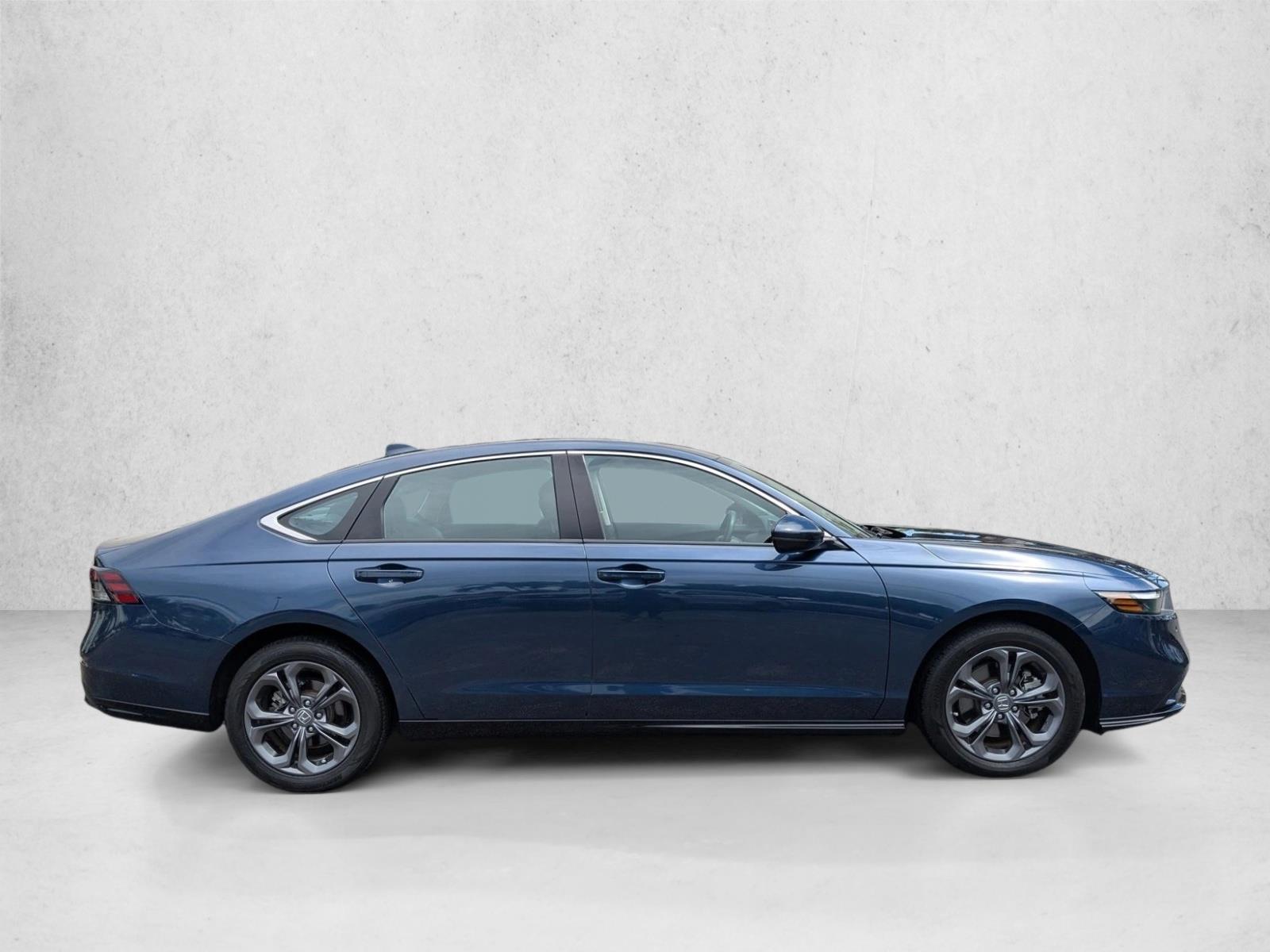 2024 Honda Accord Hybrid EX-L photo 3