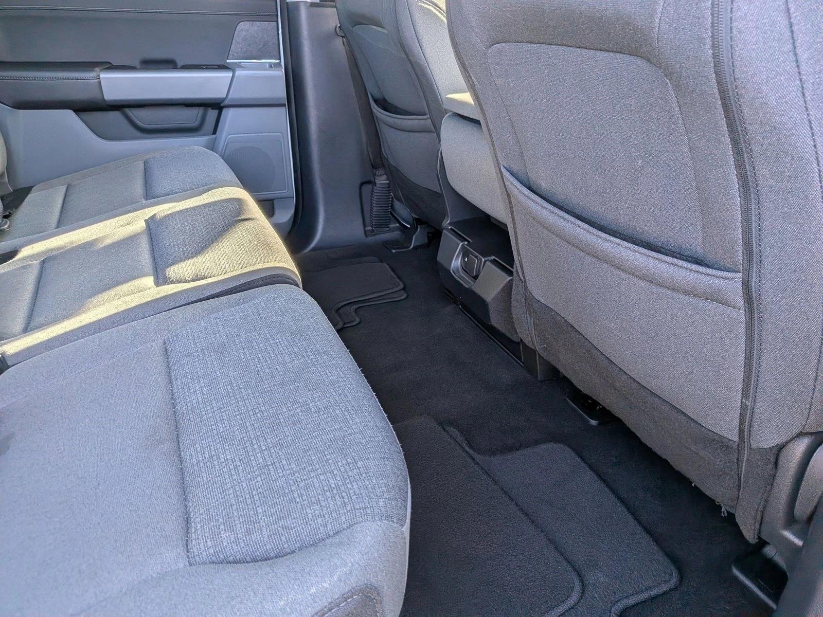2025 Ford F-150 XLT - Photo 18