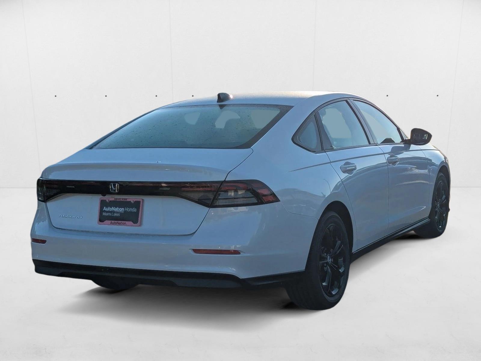 2025 Honda Accord SE photo 2