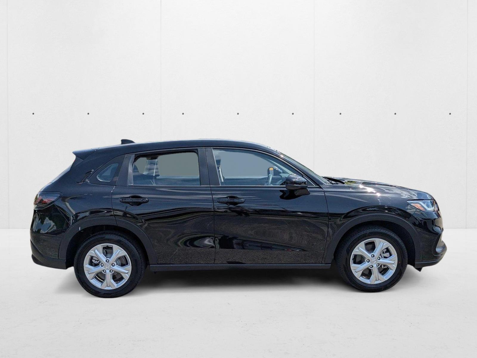 2025 Honda HR-V LX photo 2