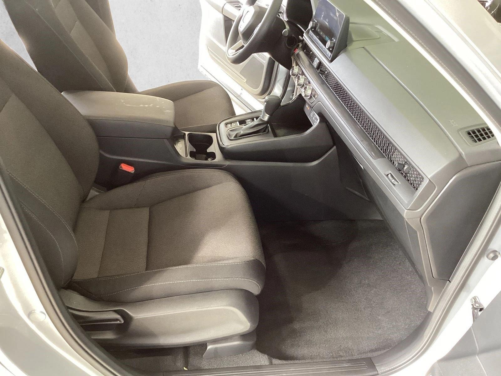 2025 Honda CR-V EX - Photo 21