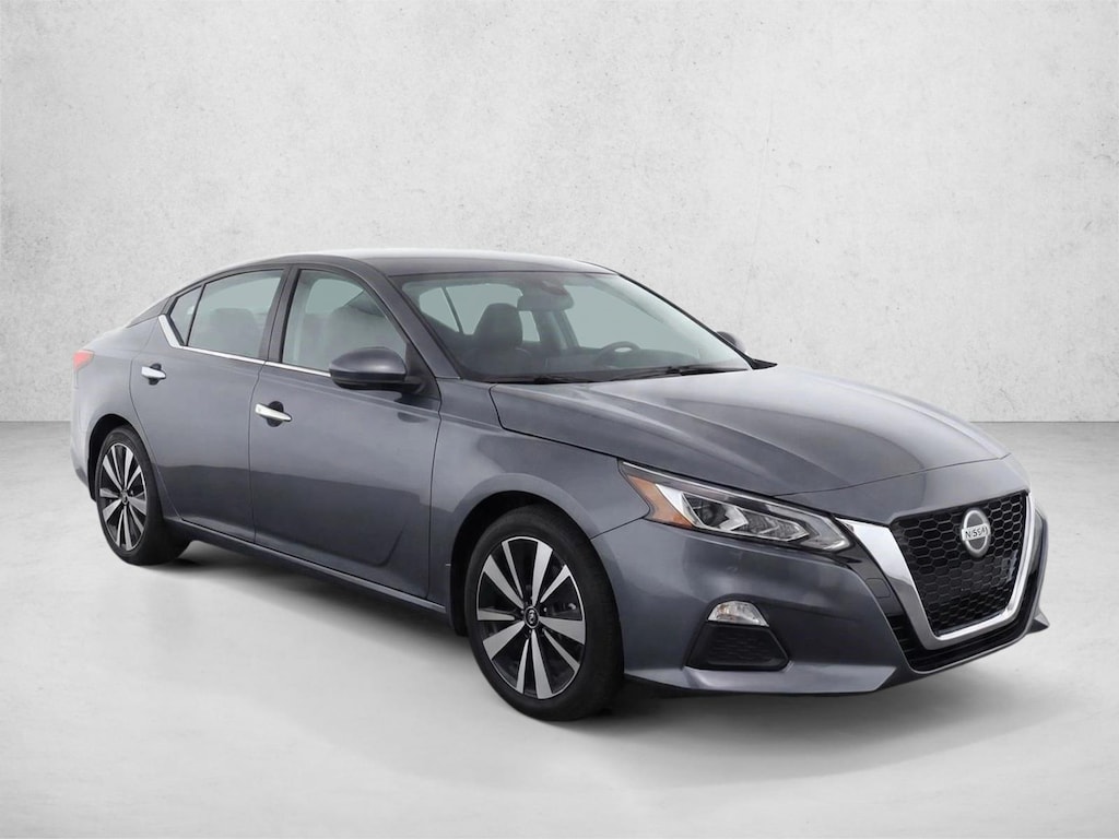 Used 2021 Nissan Altima 2.5 SV Sedan