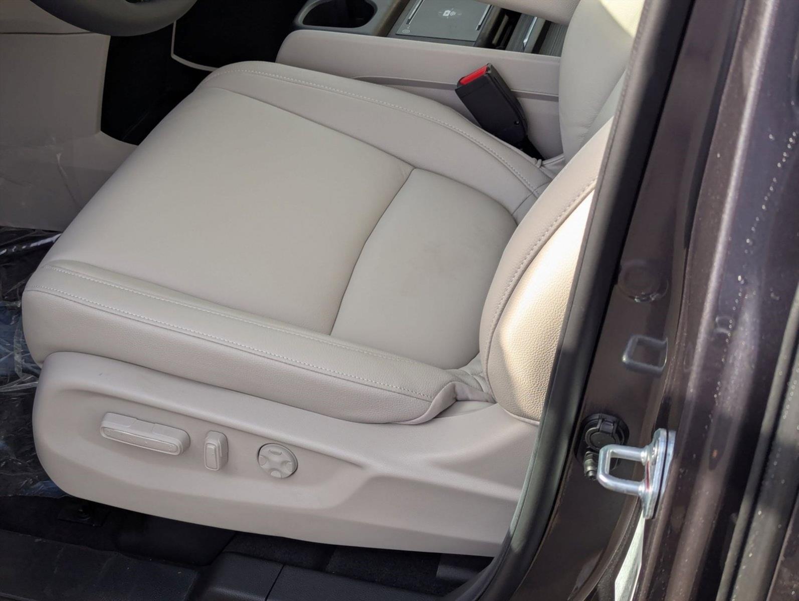 2026 Honda Odyssey EX-L photo 4