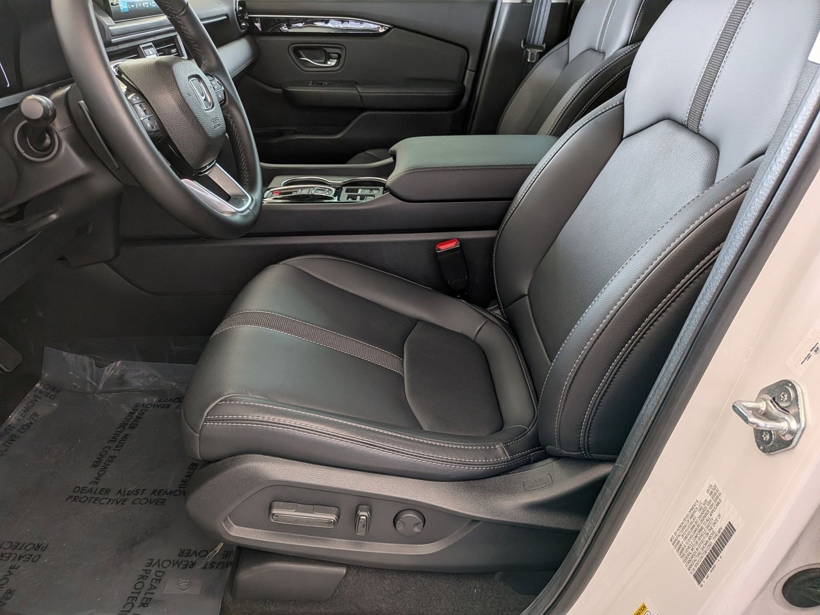 2025 Honda Pilot Touring - Photo 16