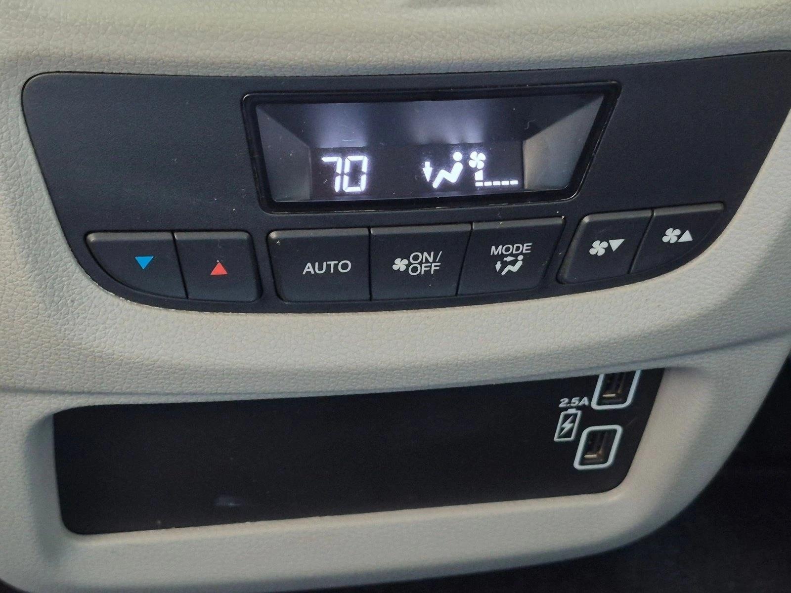 2021 Honda Pilot SE - Photo 16