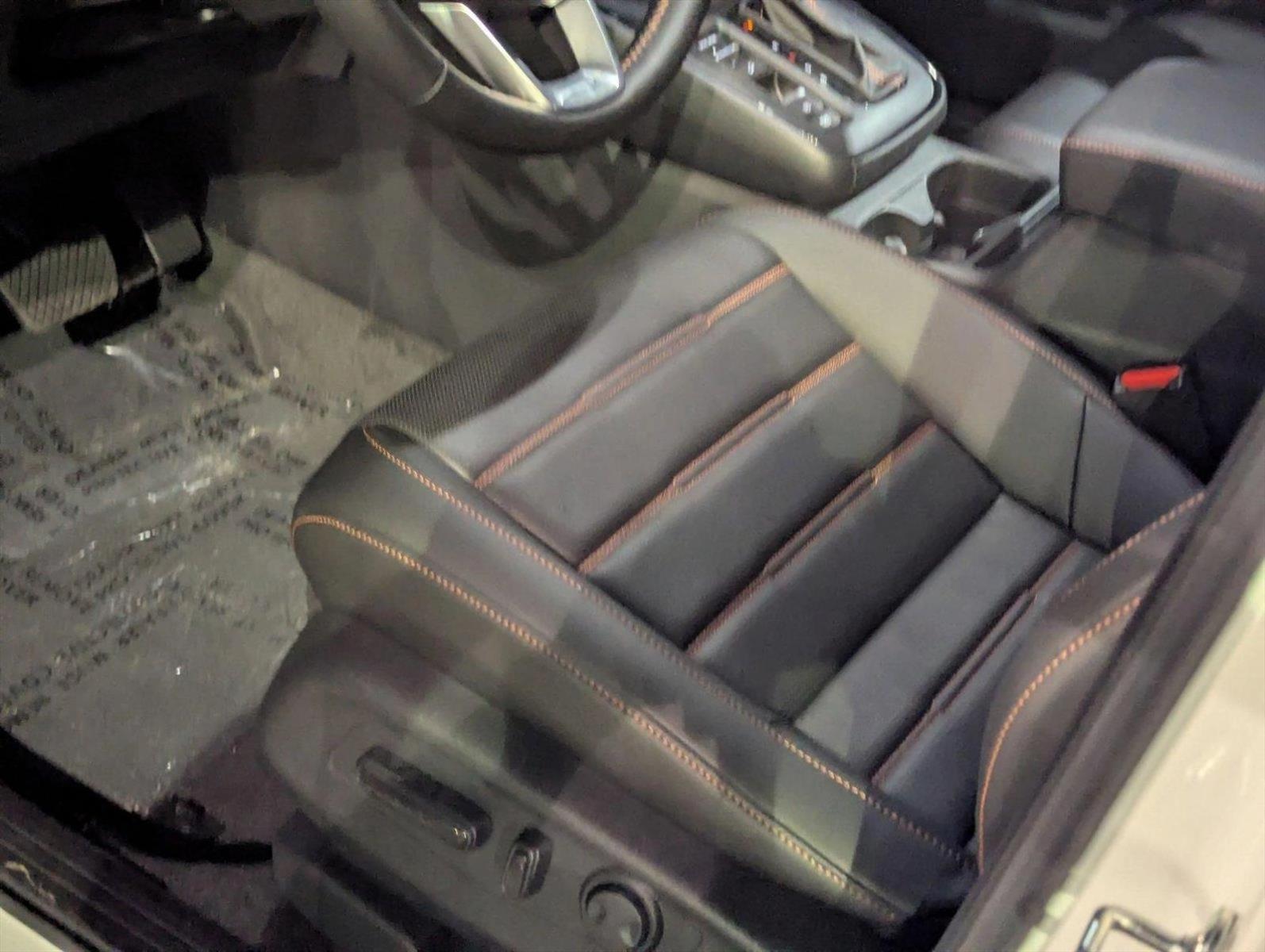 2026 Honda CR-V Hybrid Sport-L photo 4