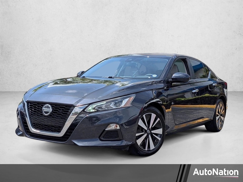 Used 2021 Nissan Altima 2.5 SV Sedan