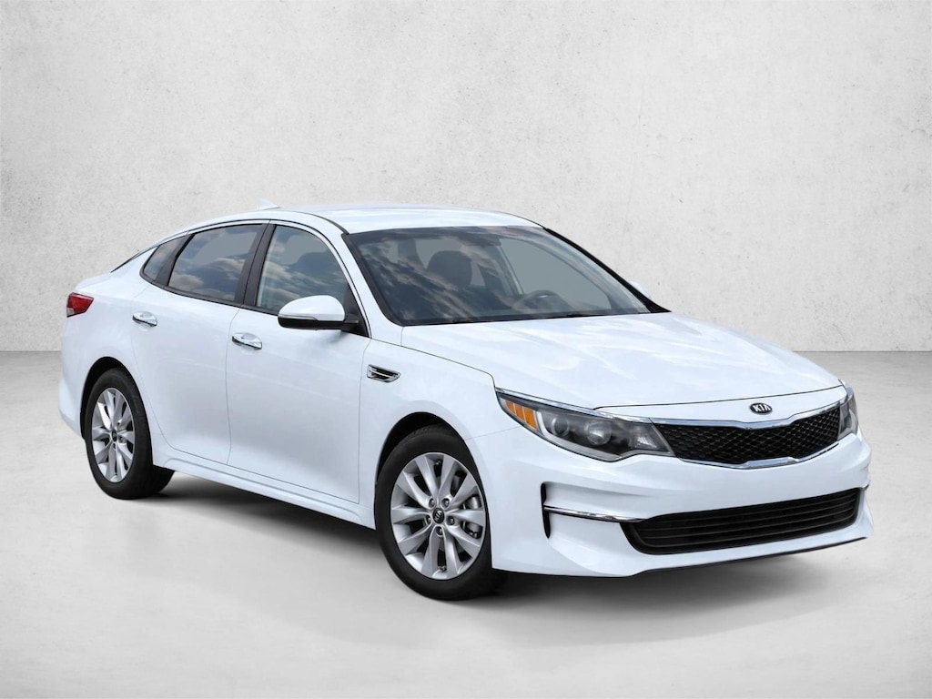 Used 2017 Kia Optima LX Sedan