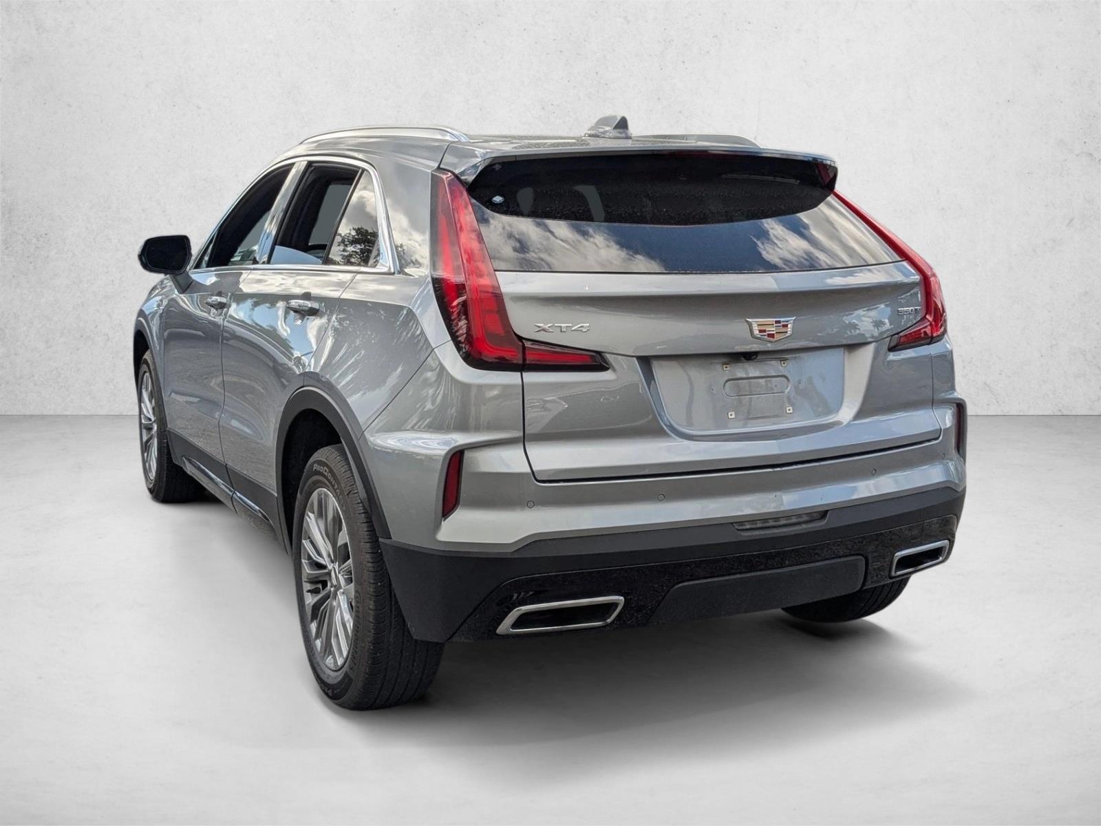 2024 Cadillac XT4 Premium Luxury photo 4