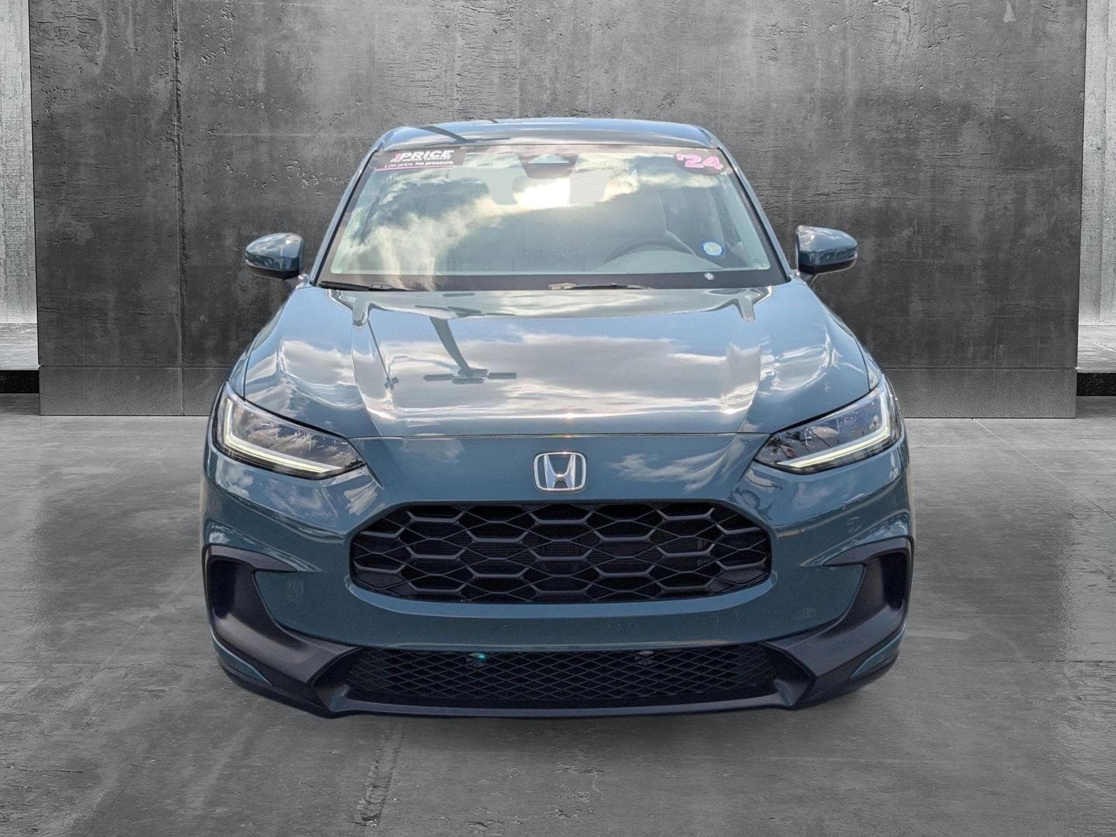 Used 2024 Honda HR-V LX with VIN 3CZRZ1H31RM741098 for sale in Miami Gardens, FL