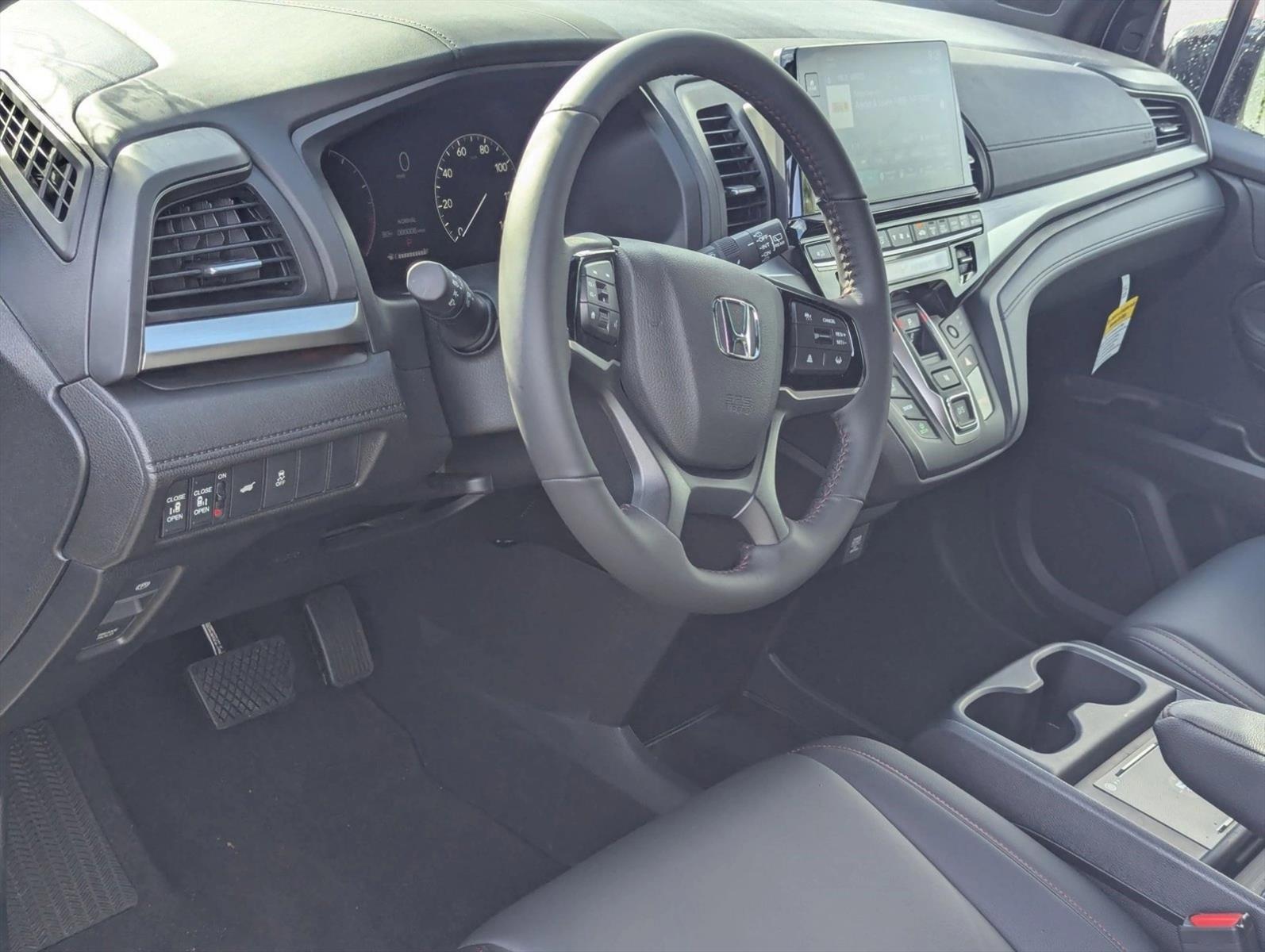 2026 Honda Odyssey photo 3