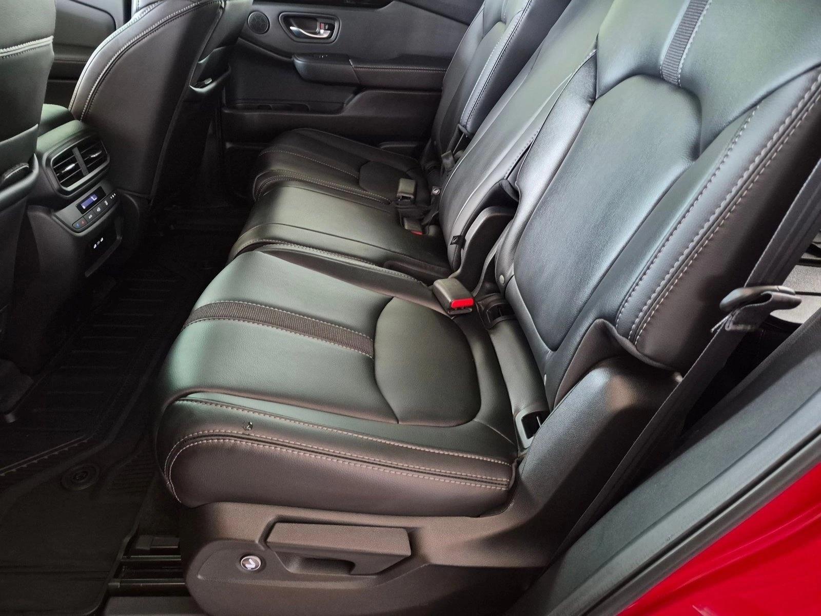 2025 Honda Pilot EX-L - Photo 17
