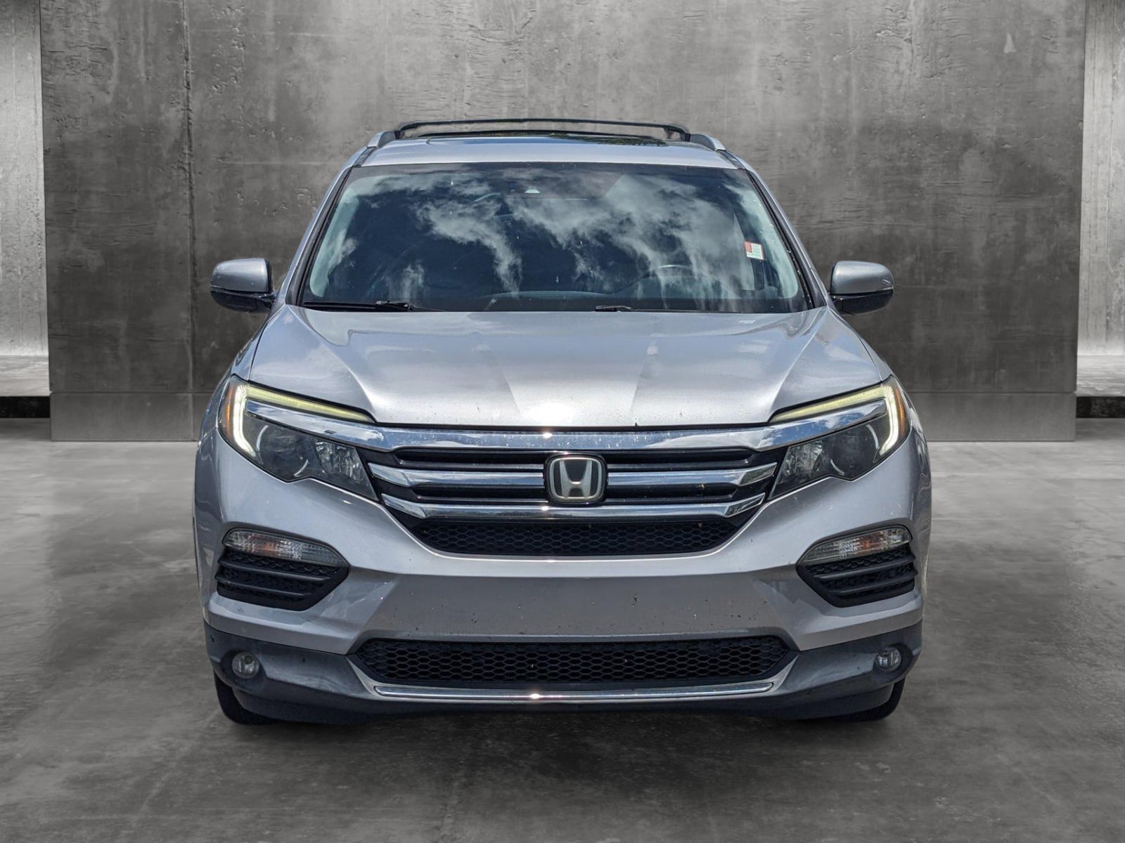 Used 2018 Honda Pilot Elite with VIN 5FNYF6H07JB004025 for sale in Miami Gardens, FL