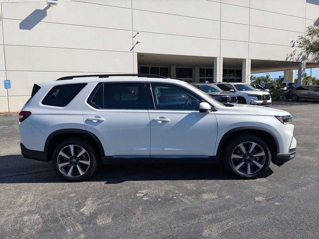 Certified 2023 Honda Pilot Touring SUV