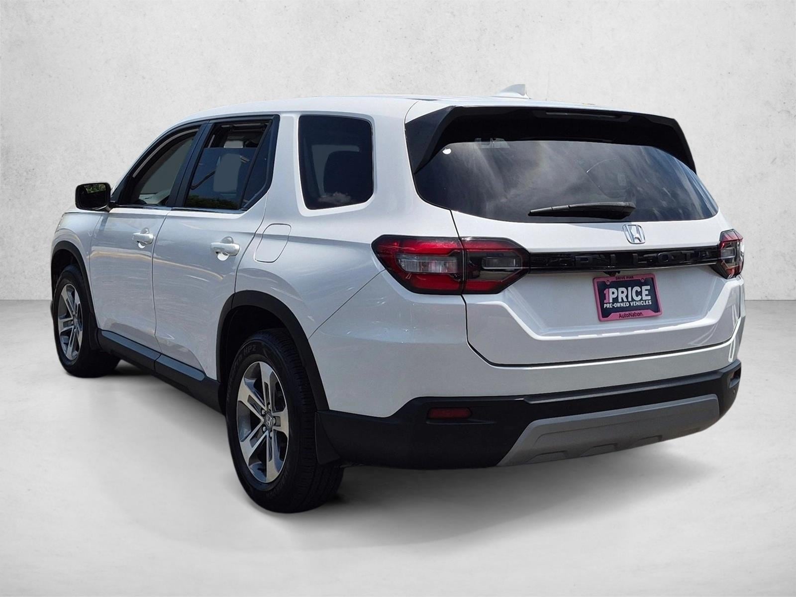 2023 Honda Pilot EX-L - Photo 7