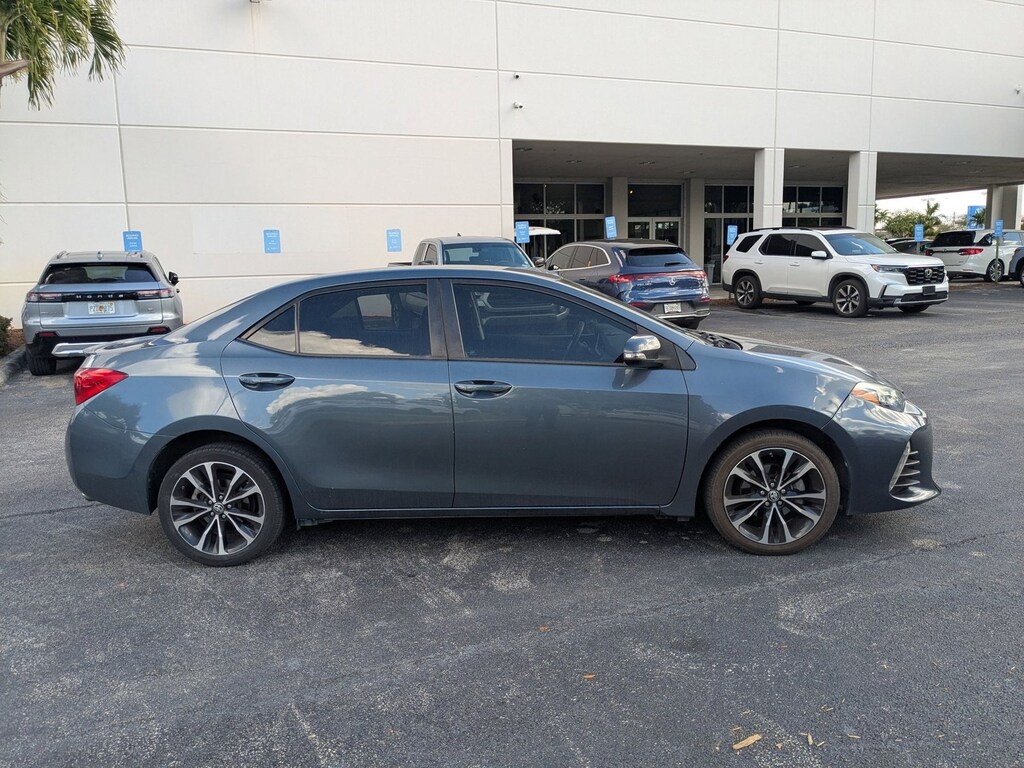 Used 2019 Toyota Corolla SE Sedan