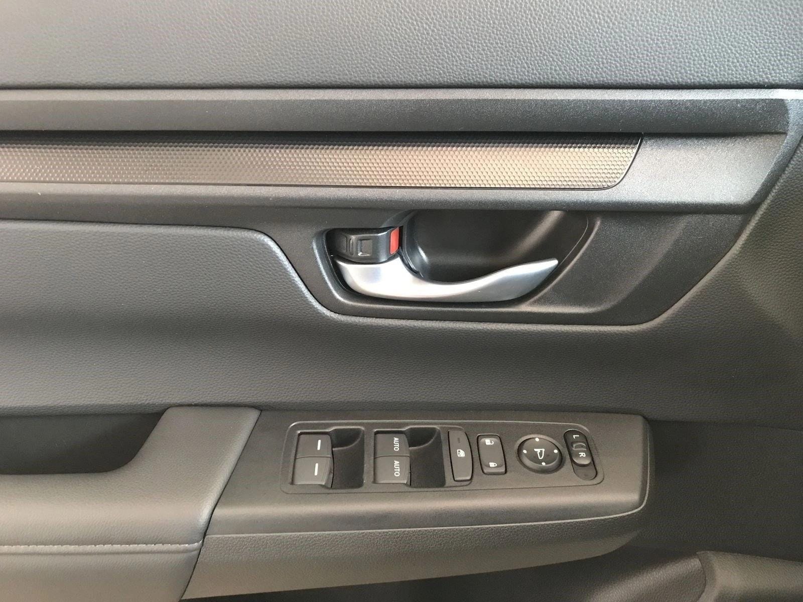 2025 Honda CR-V EX - Photo 12