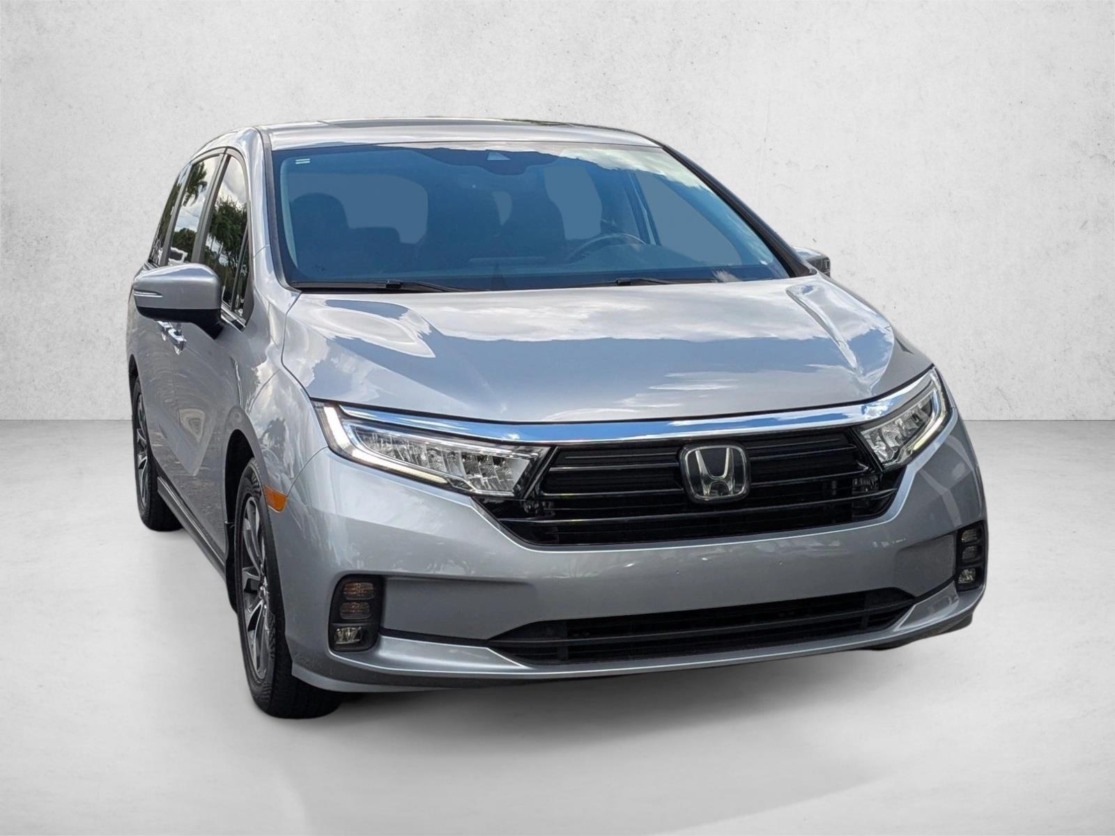 2023 Honda Odyssey EX-L photo 3