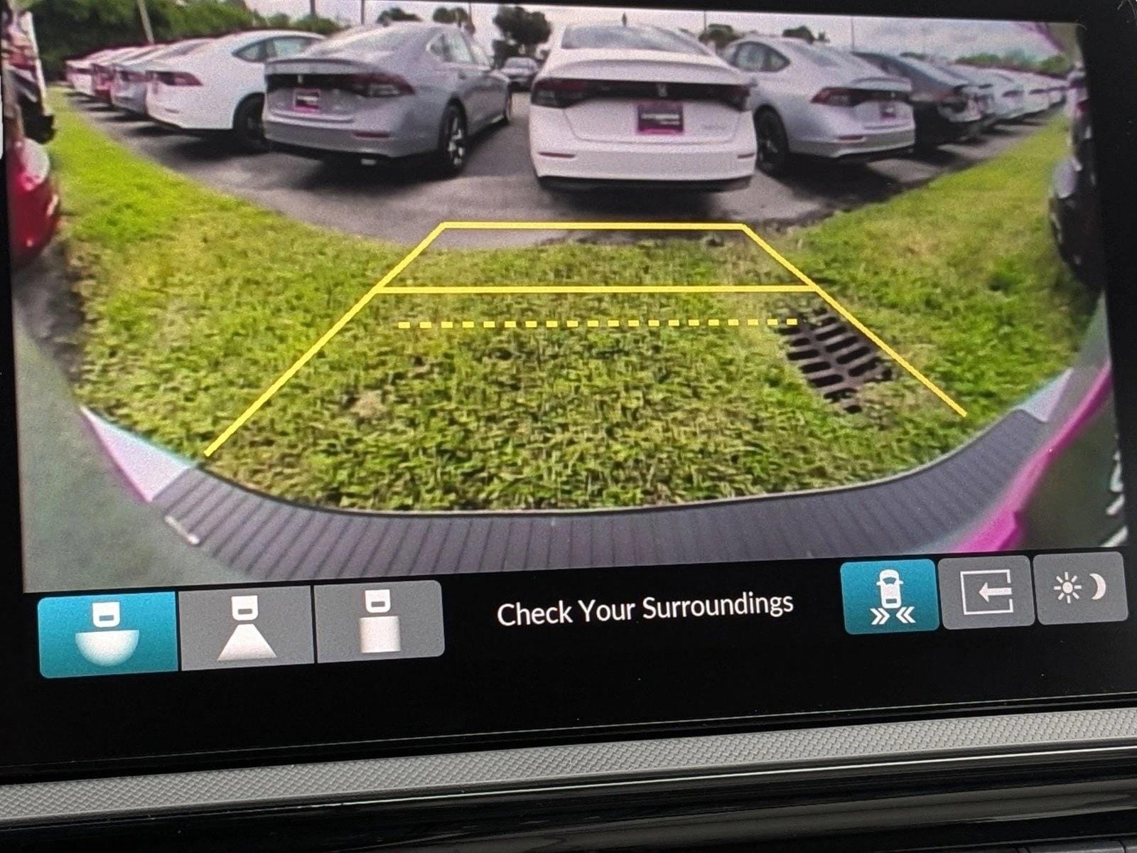 2026 Honda Odyssey Touring - Photo 12