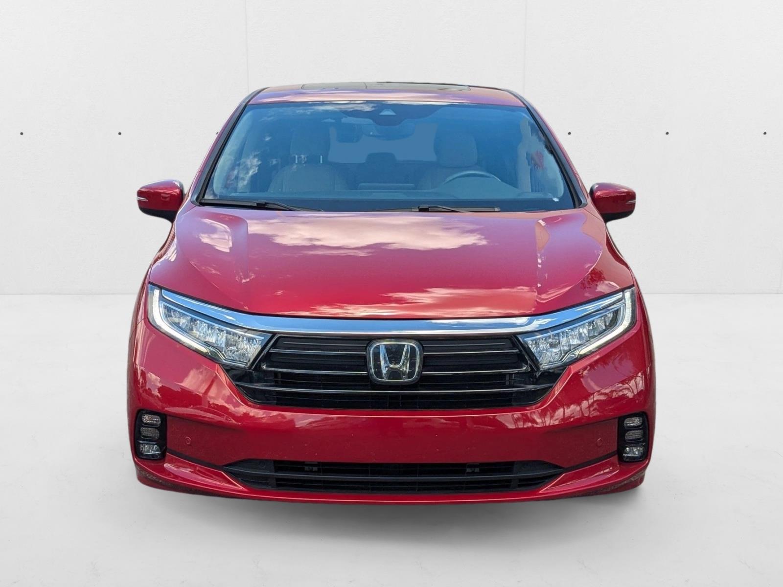 2023 Honda Odyssey Touring photo 2