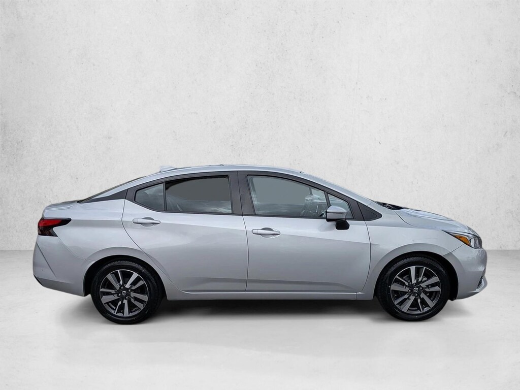 Used 2021 Nissan Versa 1.6 SV Sedan