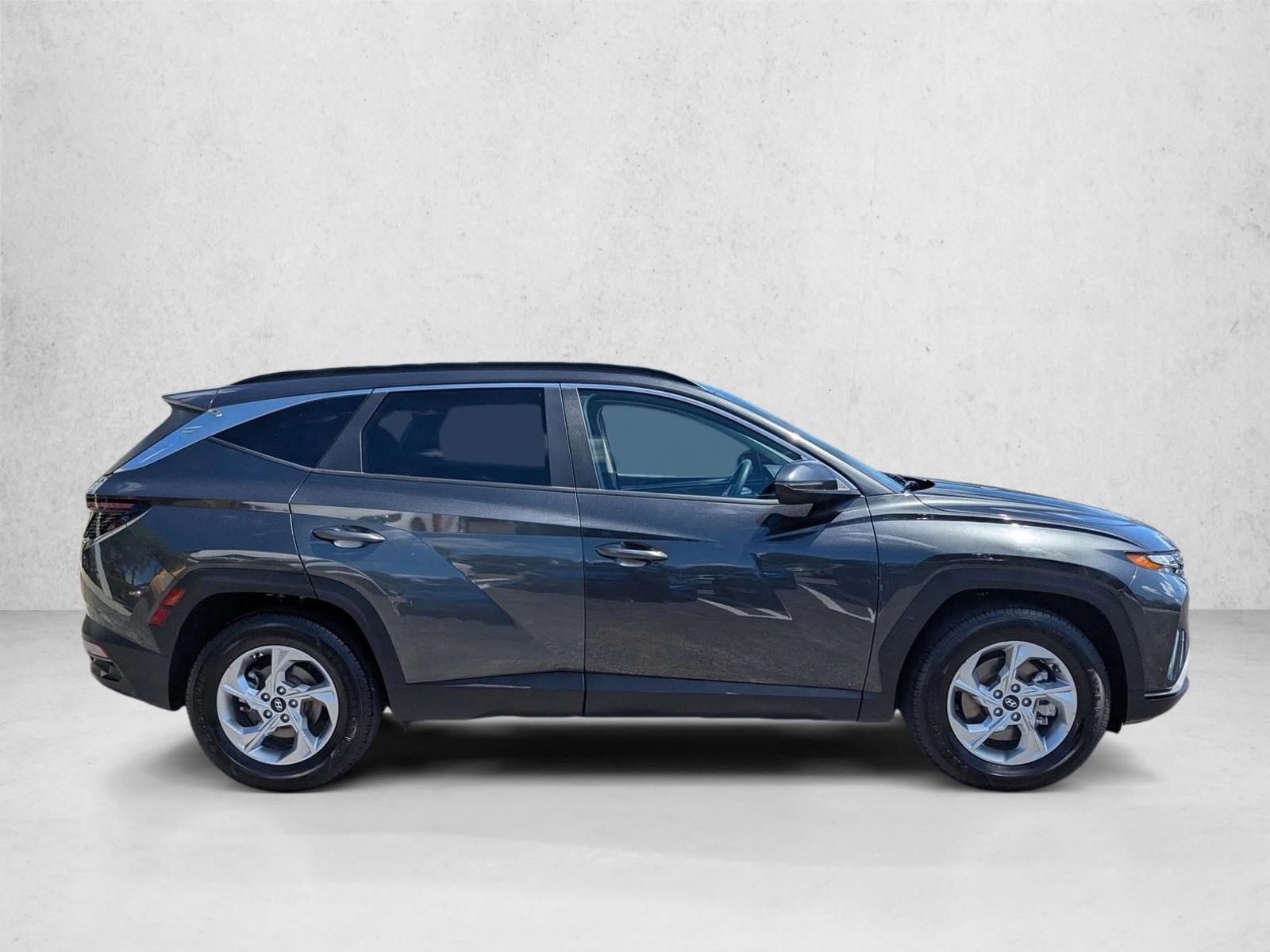 2023 Hyundai Tucson SEL photo 2