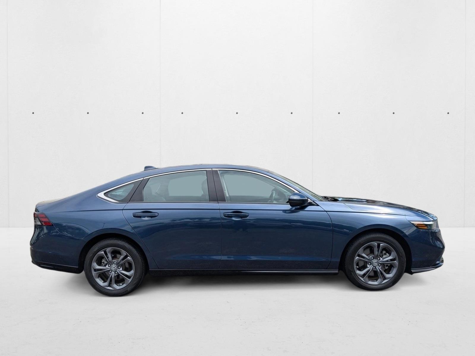 2024 Honda Accord Hybrid EX-L photo 2
